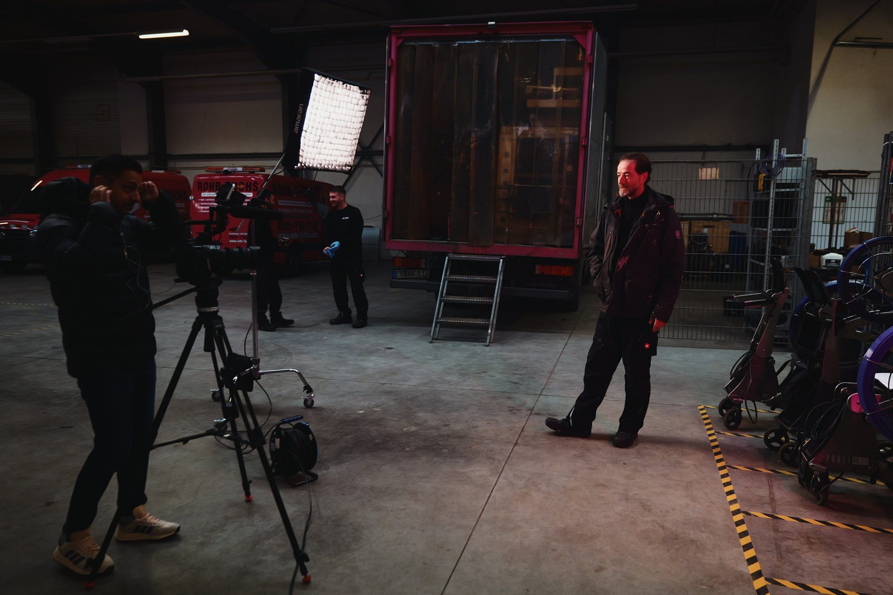 Videoproduktion der LE' Agentur in einer Produktionshalle in Heilbronn